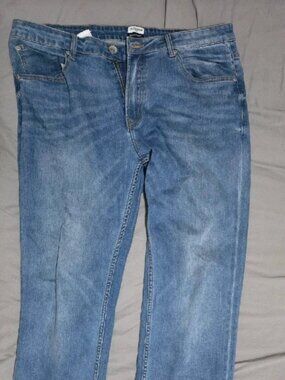 Chevignon Men's stretchy jeans(Waist 36)